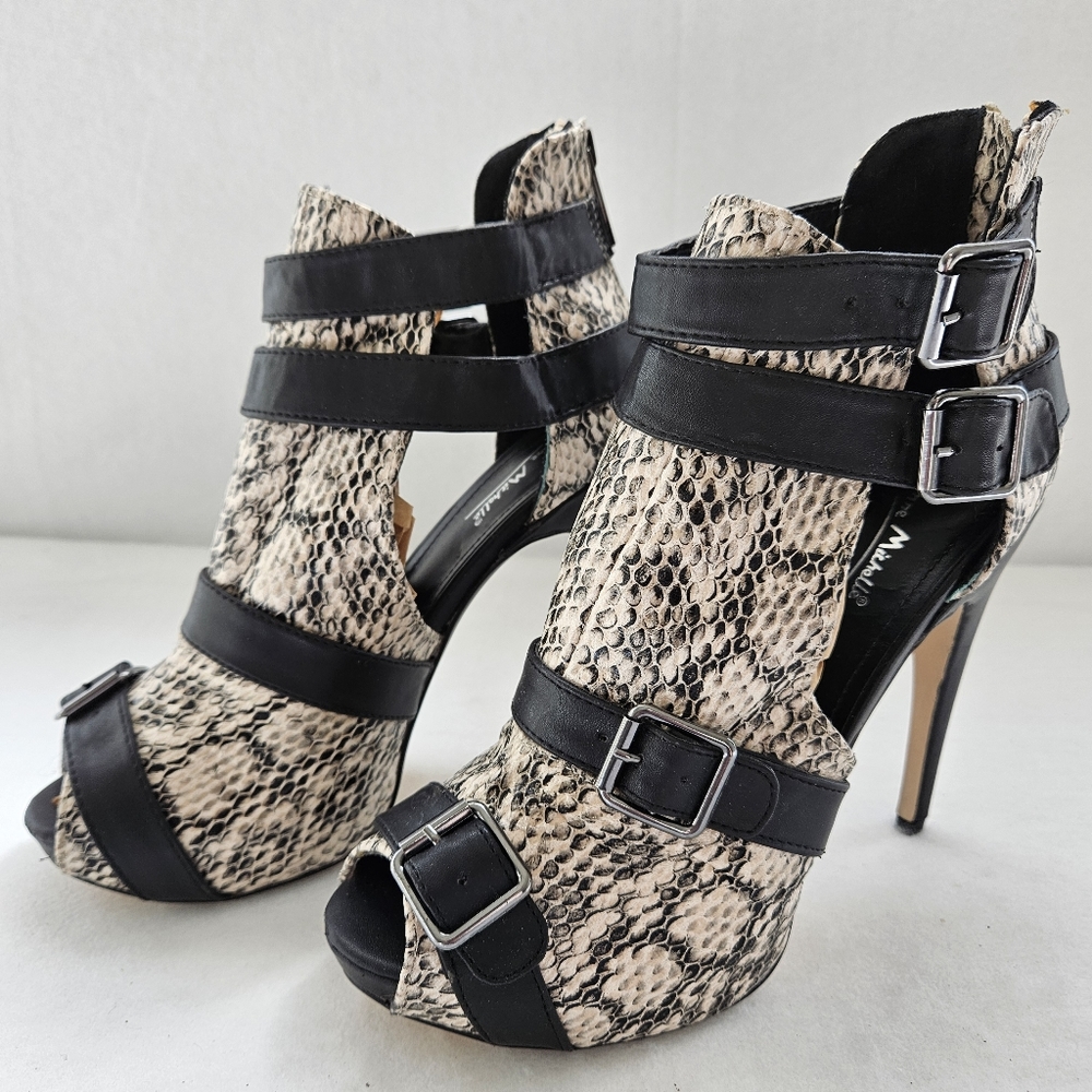 Anne Michelle Snakeskin‎ Heels Size Size 9
